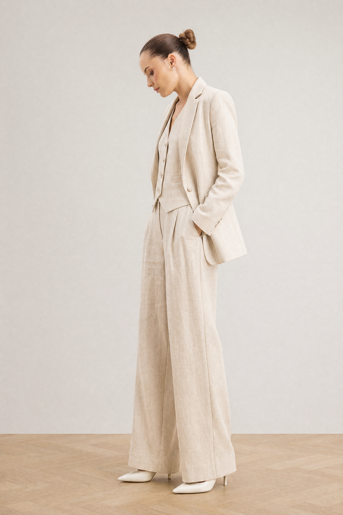 Riviera Linen Set in Sand - studio view 5