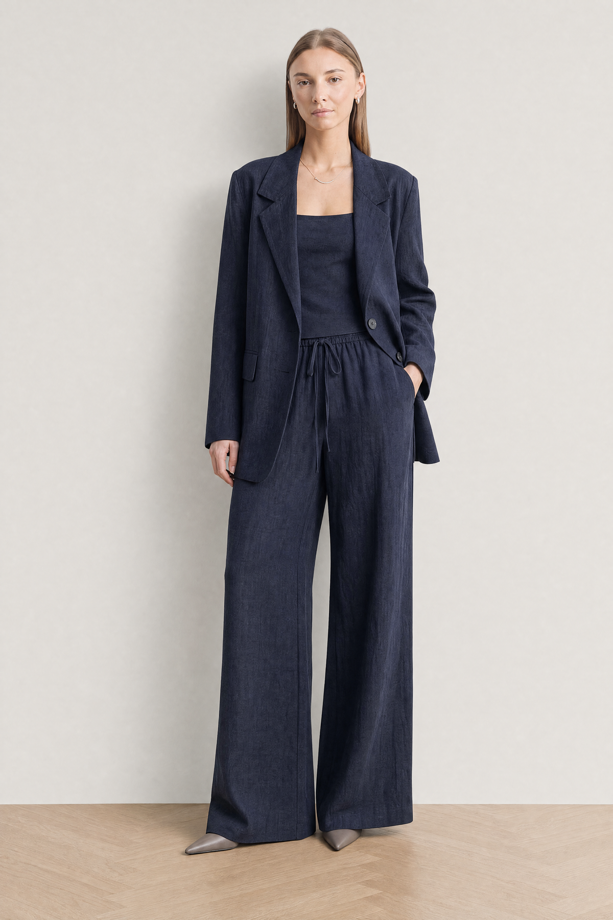 Amalfi Linen Set in Navy - trousers