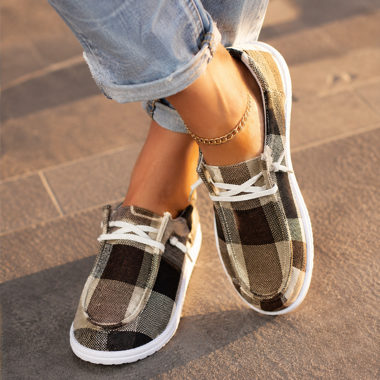Women's Supportive Canvas Shoes