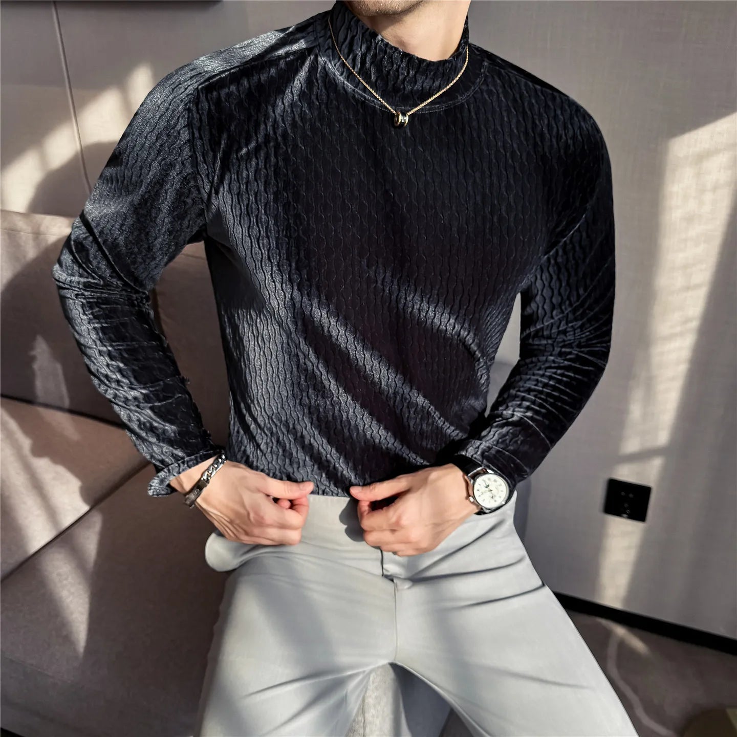 Slim Fit Velvet Long-Sleeve Turtleneck T-Shirt