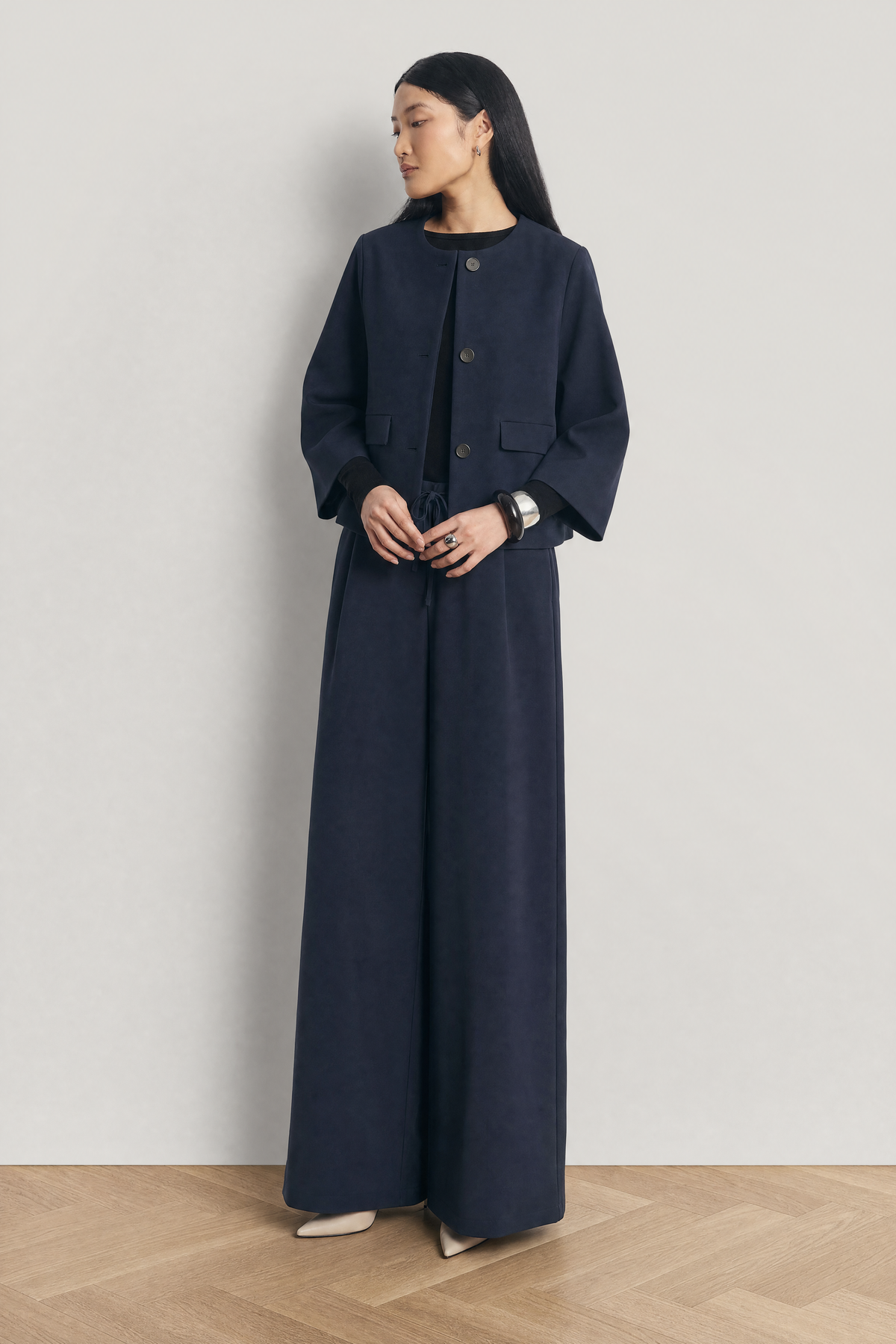 Capri Co-ord in Navy - studio view 6